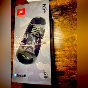 JBL Flip 6 Portable Waterproof Bluetooth Speaker - Camo